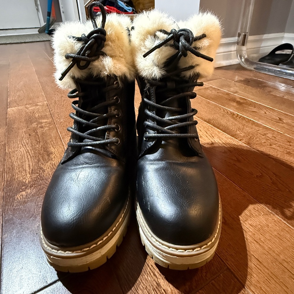 Lace-Up Boots with Faux Fur